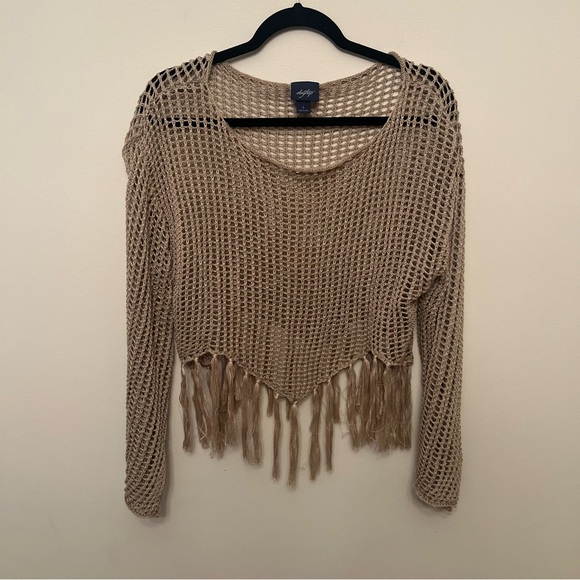 Daytrip Tops - Daytrip Tan Crochet Fringe Top
